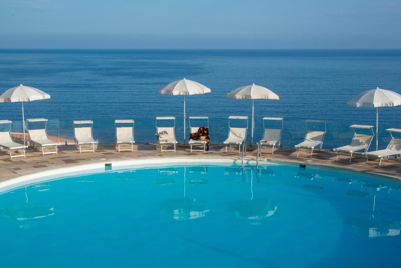 Castelsardo Resort Village Exteriör bild